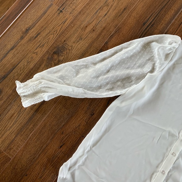 Beautiful White Blouse - XL - Picture 3 of 5